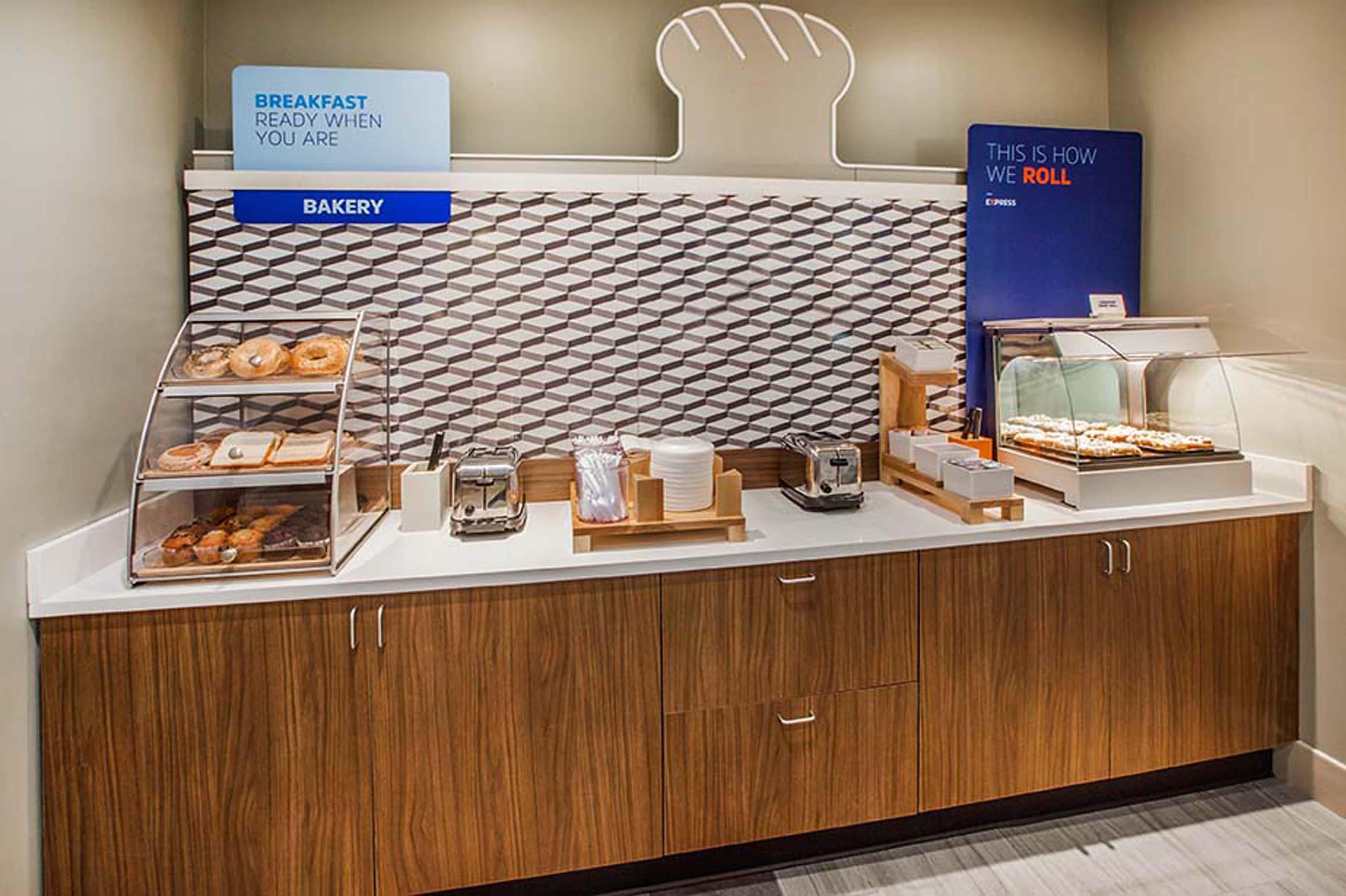 Holiday Inn Express Hotel & Suites Marshall By Ihg Zewnętrze zdjęcie