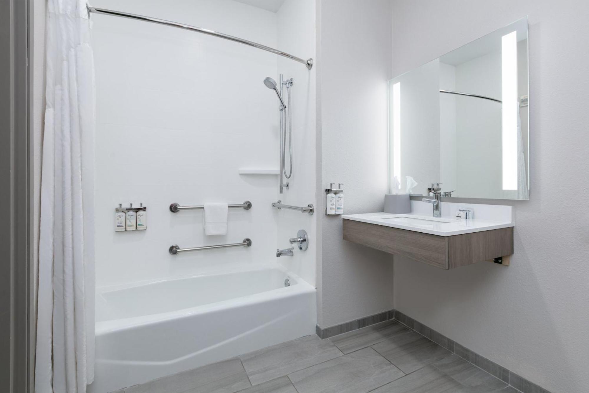 Holiday Inn Express Hotel & Suites Marshall By Ihg Zewnętrze zdjęcie