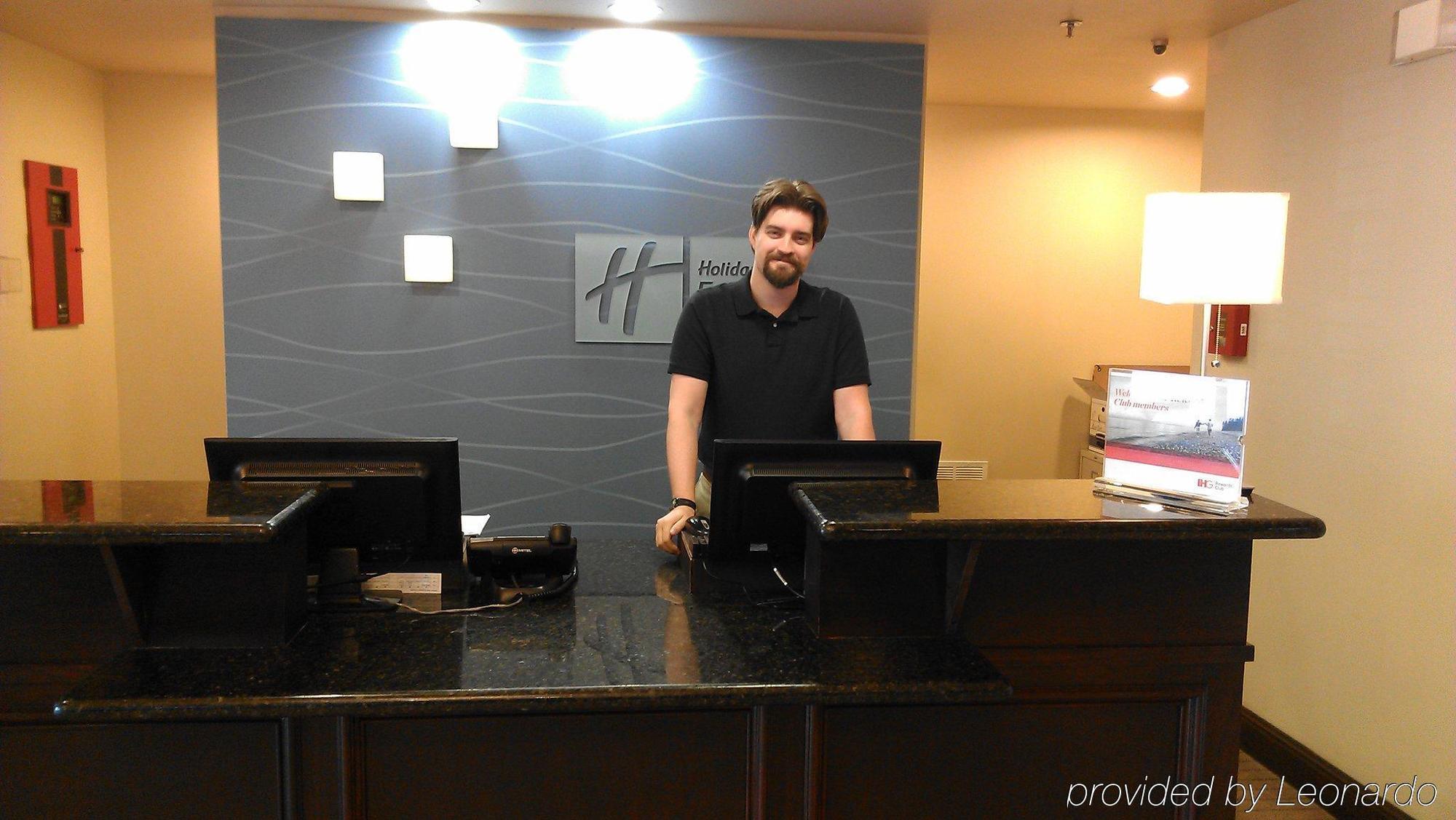 Holiday Inn Express Hotel & Suites Marshall By Ihg Zewnętrze zdjęcie